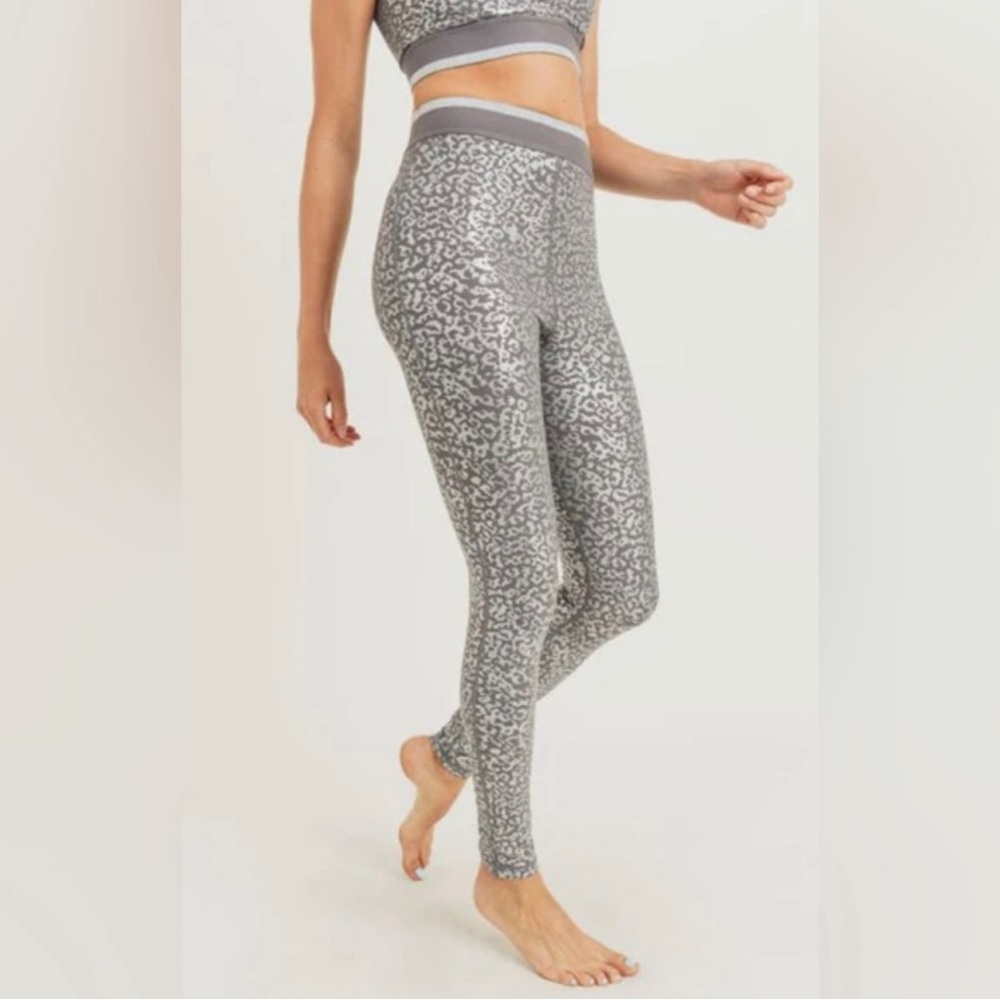 NWOT Mono B Silver Monochrome Leopard Print High-Waisted Leggings, Women’s L